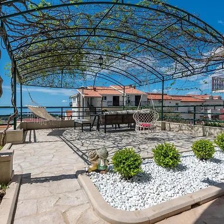 Bozica - Sea View Stone With Free Parking Guest house
