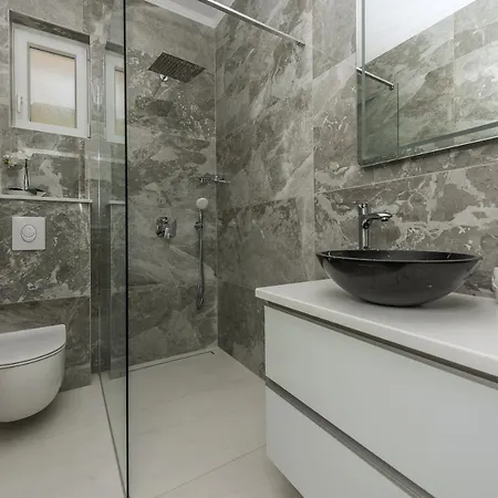 Konukevi Bozica - Sea View Stone With Free Parking 3*