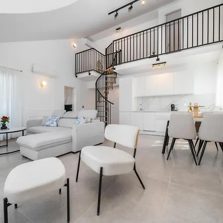 Bozica - Sea View Stone With Free Parking Makarska