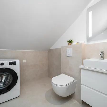 Konukevi Bozica - Sea View Stone With Free Parking 3*