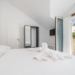 Bozica - Sea View Stone With Free Parking 게스트하우스 3*