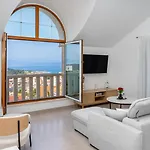 Bozica - Sea View Stone With Free Parking 마카르스카