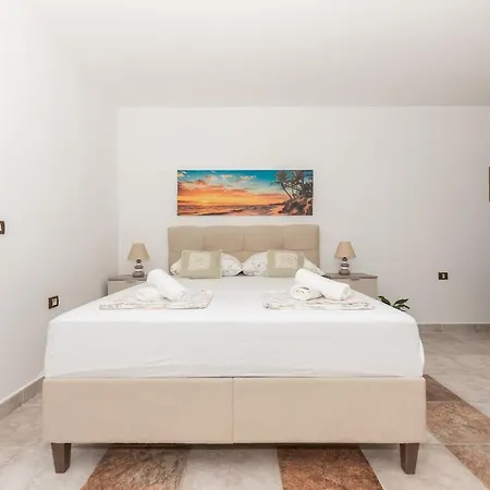 Bozica - Sea View Stone With Free Parking Makarska