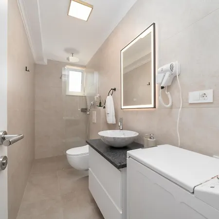 Gasthof Bozica - Sea View Stone With Free Parking Makarska