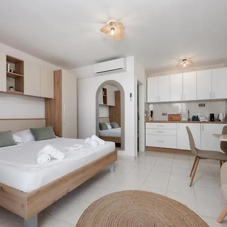 Bozica - Sea View Stone With Free Parking 3* Makarska