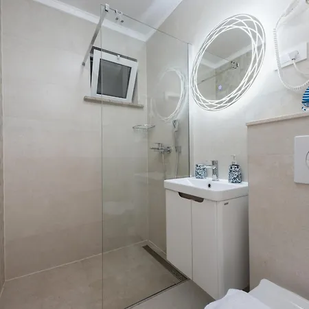 Bozica - Sea View Stone With Free Parking Makarska