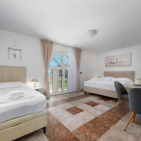 Bozica - Sea View Stone With Free Parking 3*