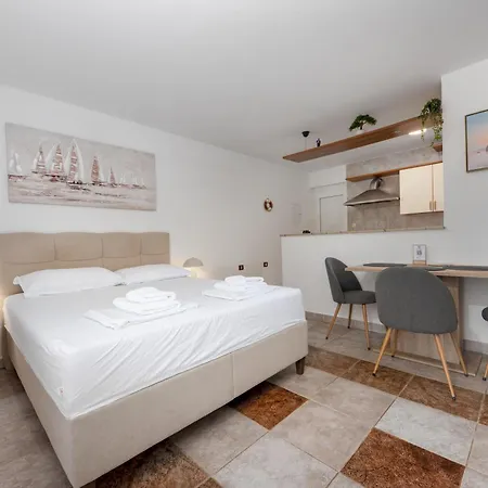 Bozica - Sea View Stone With Free Parking 3*