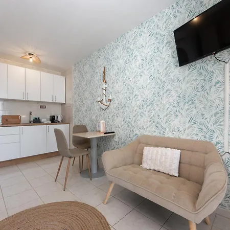 Bozica - Sea View Stone With Free Parking Makarska