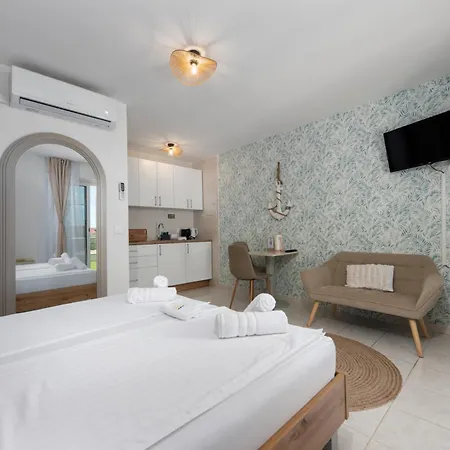 Bozica - Sea View Stone With Free Parking Makarska