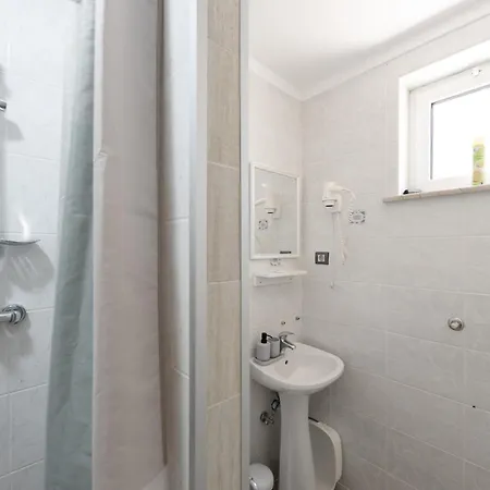 Bozica - Sea View Stone With Free Parking Makarska