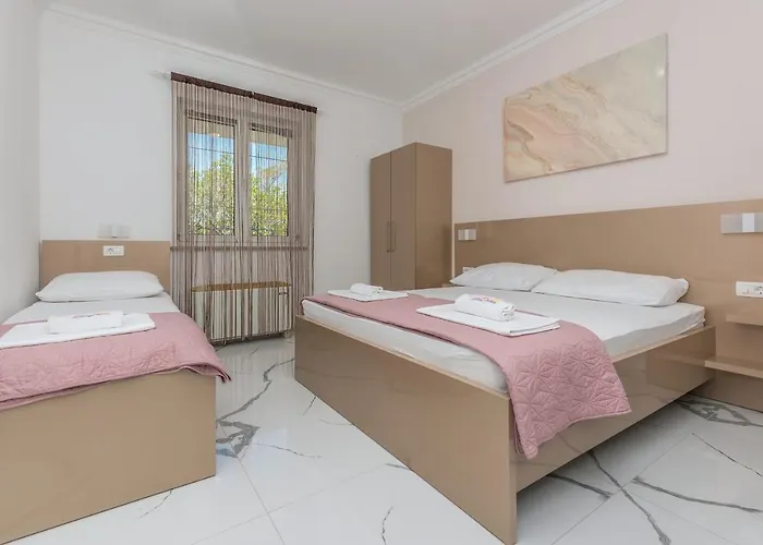 Bozica - Sea View Stone With Free Parking Makarska