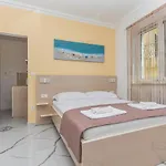 Bozica - Sea View Stone With Free Parking Makarska