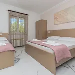 Bozica - Sea View Stone With Free Parking Makarska