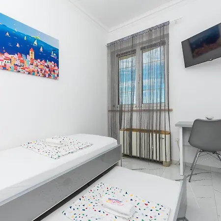 Bozica - Sea View Stone With Free Parking 게스트하우스 3*