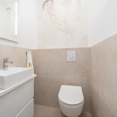 Bozica - Sea View Stone With Free Parking 게스트하우스 3*