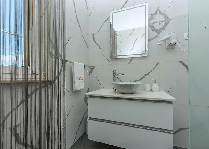 Gasthuis Bozica - Sea View Stone With Free Parking Makarska