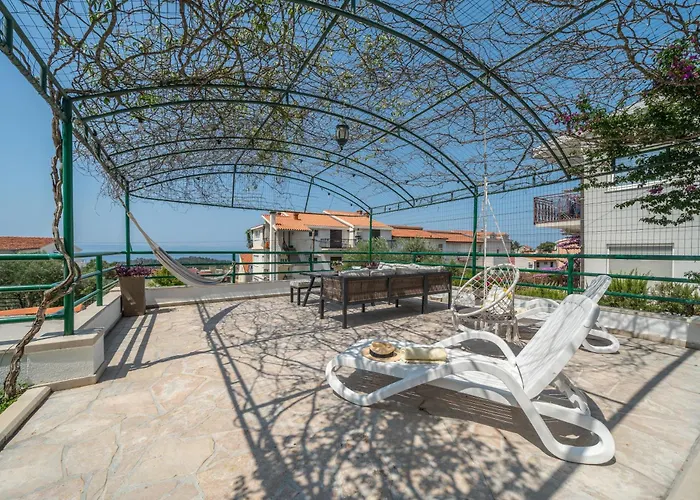 Bozica - Sea View Stone With Free Parking 3*